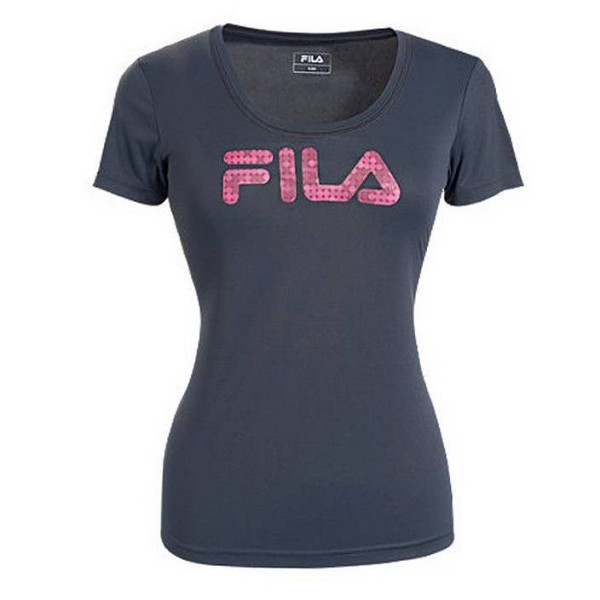 FILA BASIC je ženska majica kratkih rokavov v sivi barvi, ki se ponaša z velikim roza logotipom FILA na prsih. Ta majica je popolna izbira tako za vsakodnevno nošenje kot tudi za športne aktivnosti. 